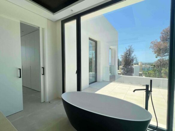 Golden Mile – 4B Modern Villa – Gated