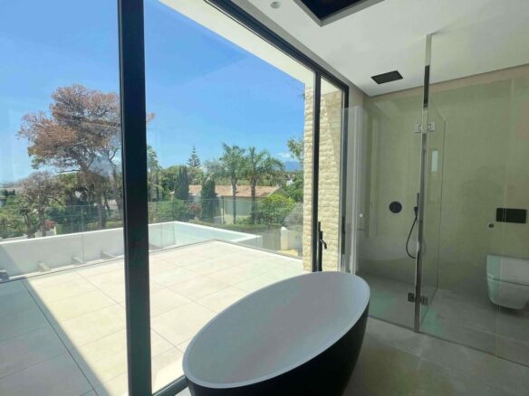 Golden Mile – 4B Modern Villa – Gated