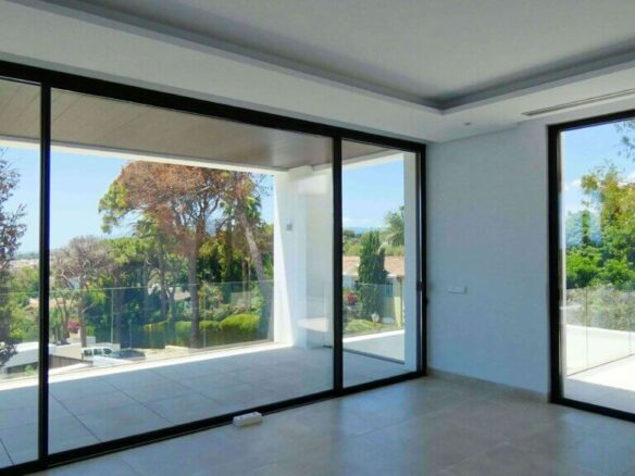 Golden Mile – 4B Modern Villa – Gated
