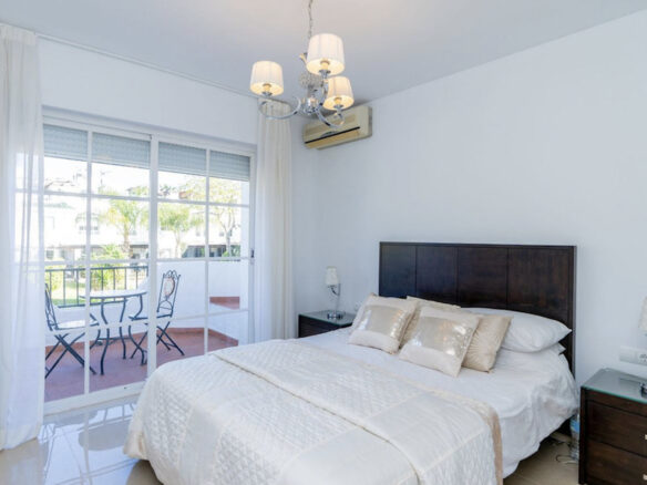 Nueva Andalucia -3B Corner Townhouse -Key Ready