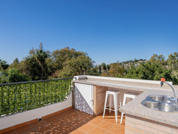 Nueva Andalucia -3B Corner Townhouse -Key Ready