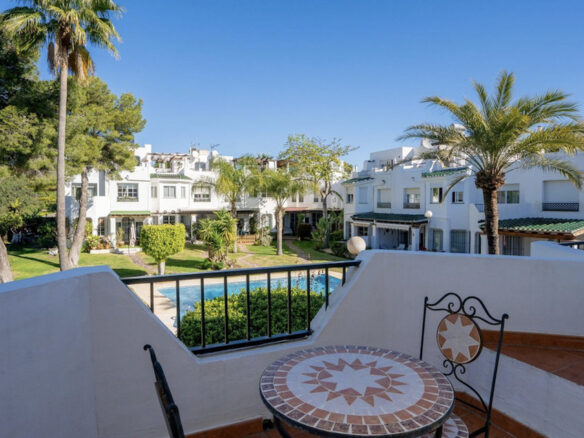 Nueva Andalucia -3B Corner Townhouse -Key Ready