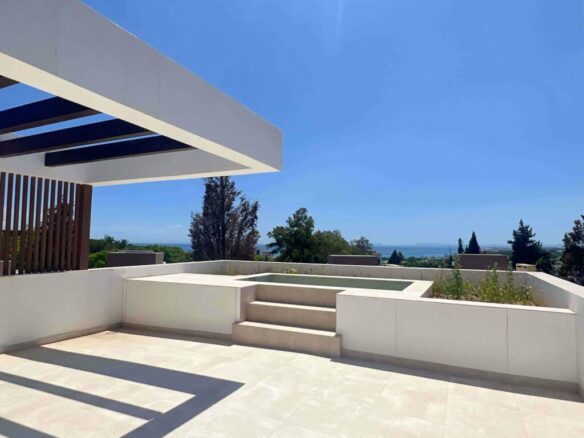 Golden Mile – Modern 4B  Villa – Gated