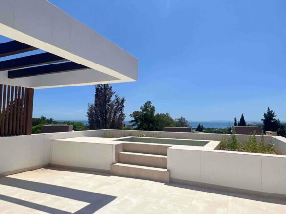 Golden Mile – Modern 4B  Villa – Gated