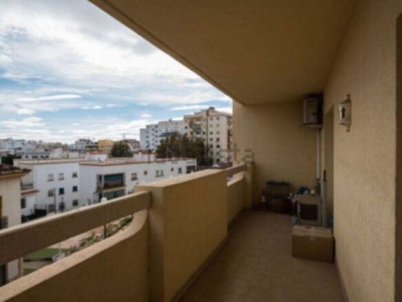 Bargain – Marbella  Town -3B Apt. – Rooftop Pool