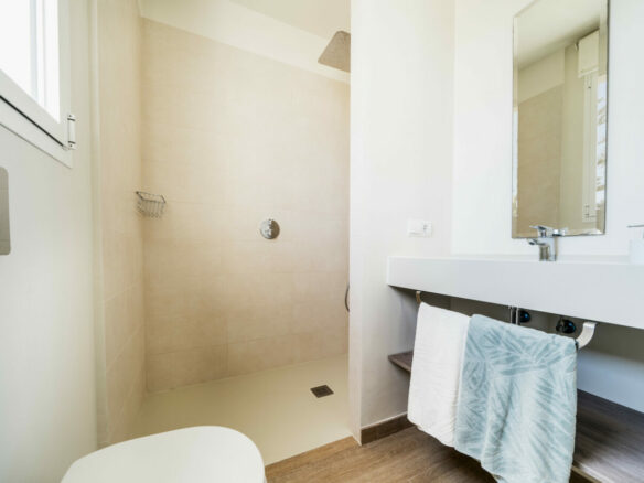 San Pedro – 3B Modern Villa – Beachside