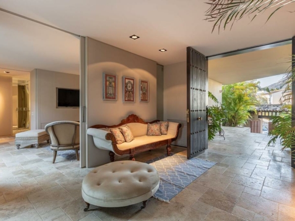 El Paraiso – 5B Villa – 7 cars Garage
