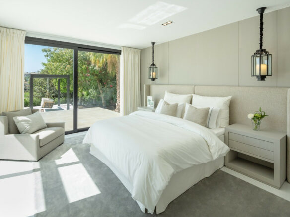 Reduced – Nueva Andalucia – 5B Modern Villa – Prime  Location