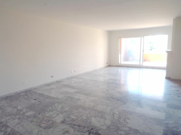 Alhambra del Golf, Estepona  – 3B Apt – Southwest facing