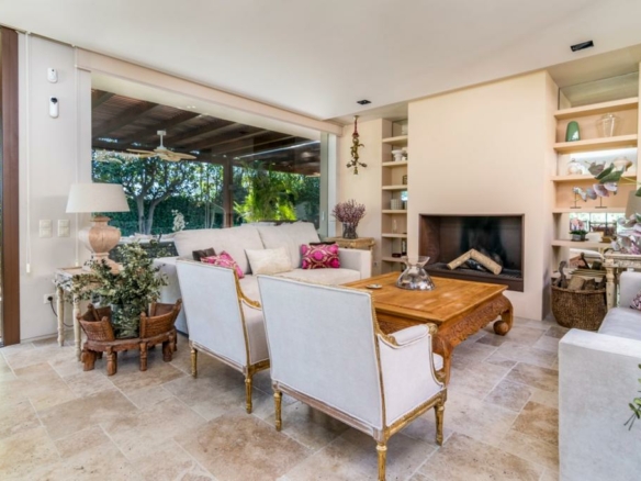 El Paraiso – 5B Villa – 7 cars Garage