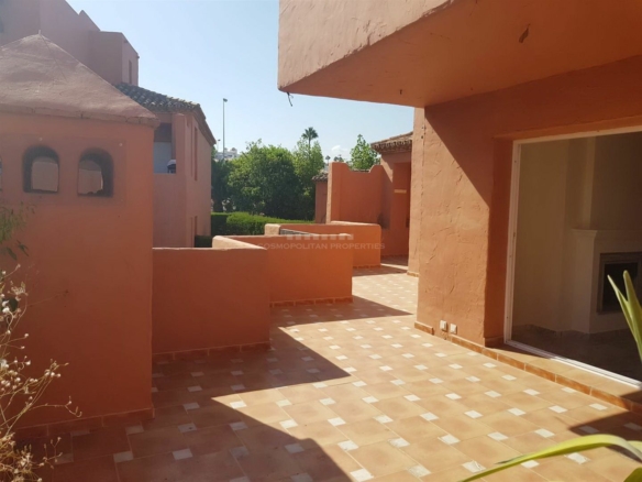 Alhambra del Golf, Estepona  – 3B Apt – Southwest facing