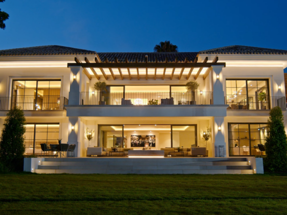 🏰 Marbella Hillside Mansion with Spa, Indoor pool & Tennis Court 🎾🌅