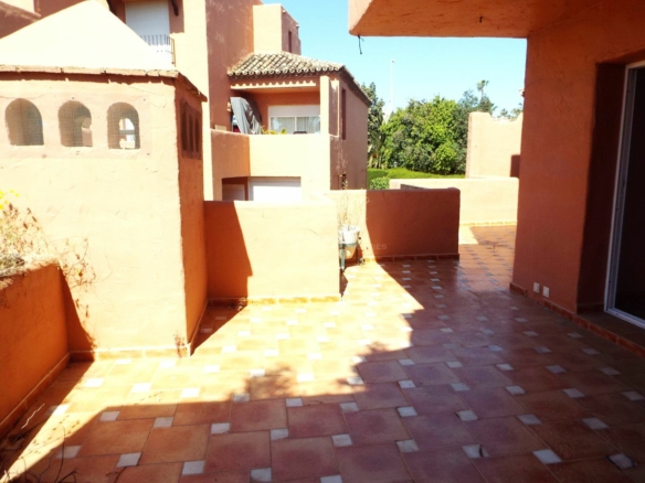 Alhambra del Golf, Estepona  – 3B Apt – Southwest facing
