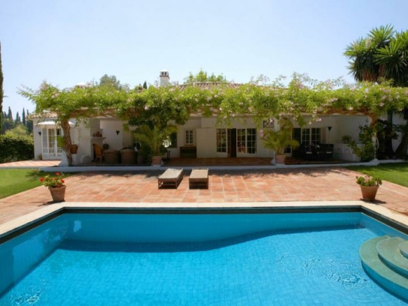 West of Marbella – Near Sea & Golf – Plot for 4 villas