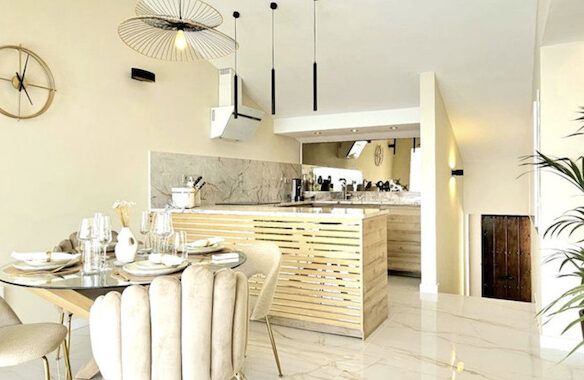 Estepona – 4B Villa – Beachfront – Sea Views -Turn Key