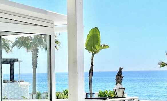 Estepona – 4B Villa – Beachfront – Sea Views -Turn Key