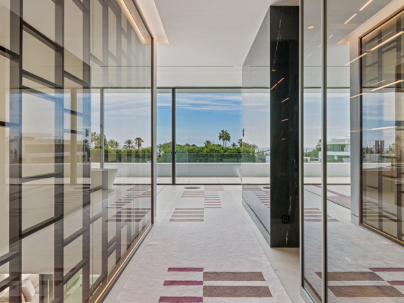 For sale – Golden Mile – New 5 Bedrooms Modern villa  – Turnkey
