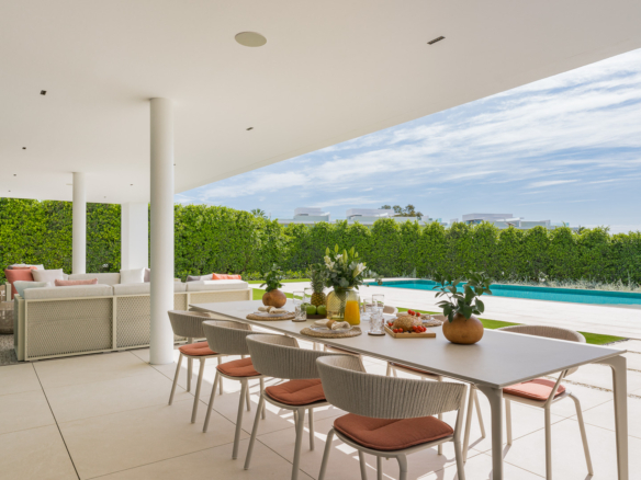 For sale – Golden Mile – New 5 Bedrooms Modern villa  – Turnkey