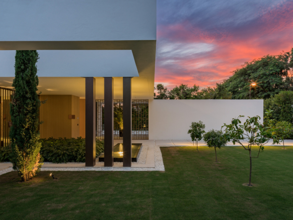 For sale – Golden Mile – New 5 Bedrooms Modern villa  – Turnkey