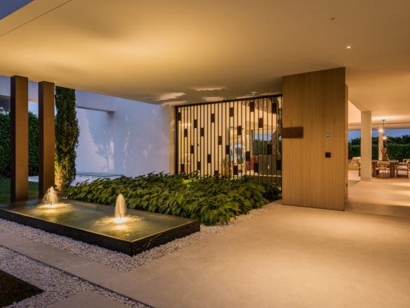 For sale – Golden Mile – New 5 Bedrooms Modern villa  – Turnkey