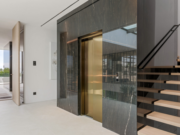 For sale – Golden Mile – New 5 Bedrooms Modern villa  – Turnkey