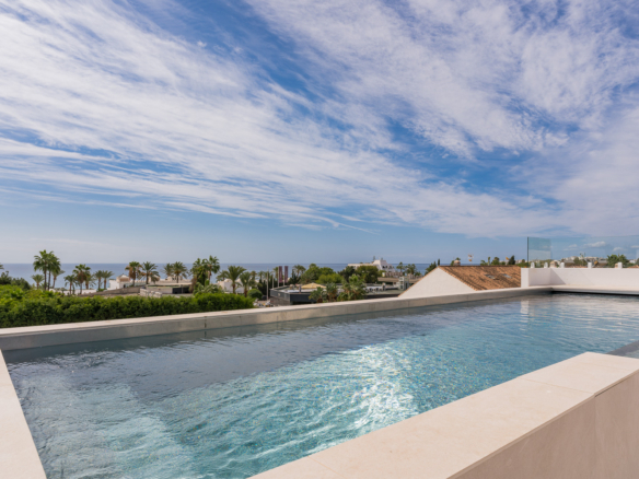 For sale – Golden Mile – New 5 Bedrooms Modern villa  – Turnkey