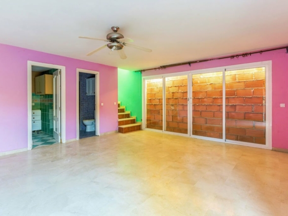 New Golden Mile – 7B Villa – To Reform – Near Facilities