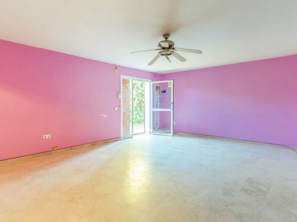 New Golden Mile – 7B Villa – To Reform – Near Facilities