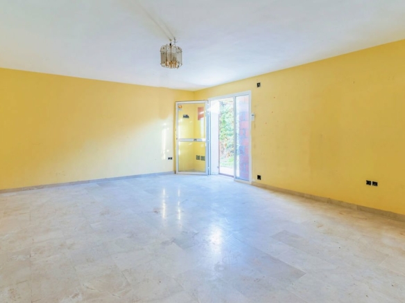 New Golden Mile – 7B Villa – To Reform – Near Facilities