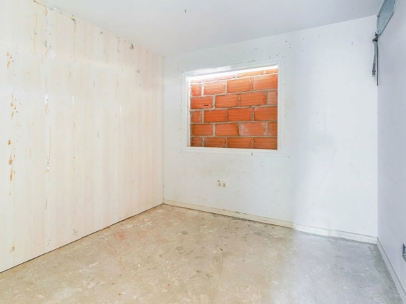 New Golden Mile – 7B Villa – To Reform – Near Facilities