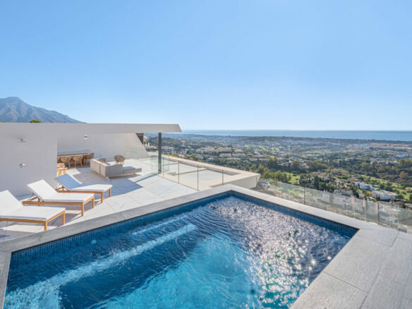 For sale – La Quinta (Benahavis) – Modern 3 Bedroom  Penthouse  -Sea Views