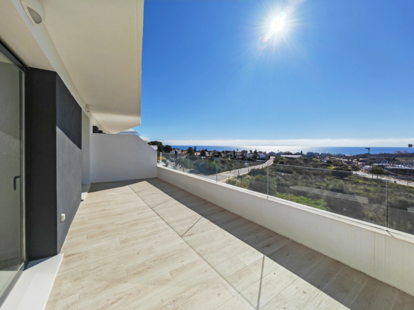 Estepona – New 3B Penthouse – Sea Views -Turnkey