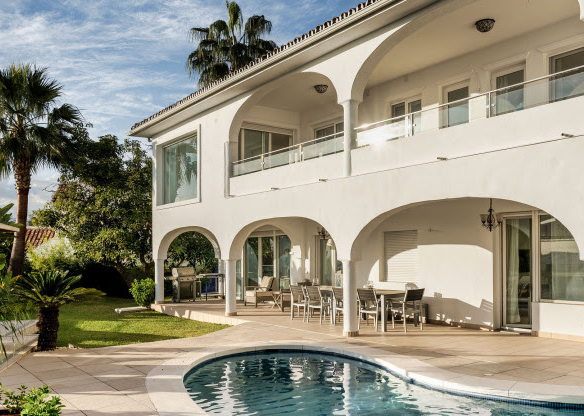 Nueva Andalucia – 4B Villa – Panoramic Views – To Reform