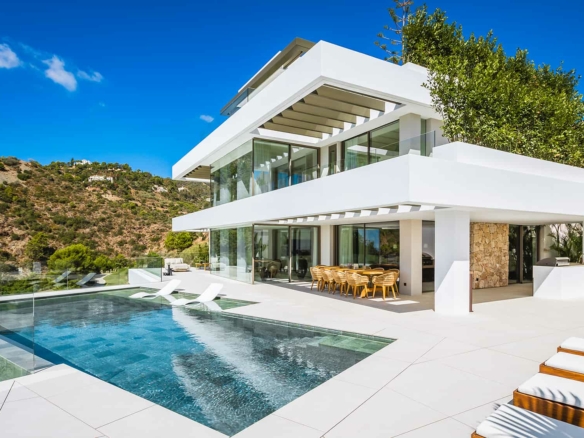 La Quinta -Modern 6B Villa – Sea views – Gated