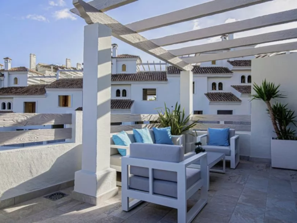 New Golden mile  – 3B Townhouse –  Golf & Country Club