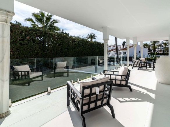 Puerto Banus  – 7B villa – Gated -Turn key