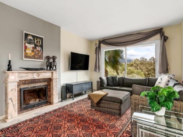 Golden Mile – 3B Penthouse  -South-facing – Tennis