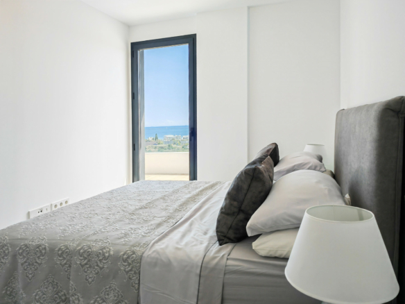 Estepona – New 3B Penthouse – Sea Views -Turnkey