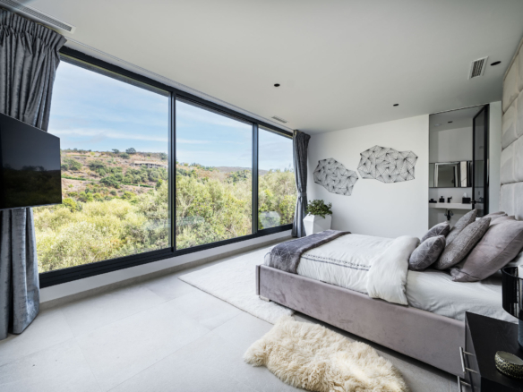 For sale 🏡 Contemporary Villa – Turnkey 🏌️‍♂️ Marbella Club Golf Resort 🌿 Gated