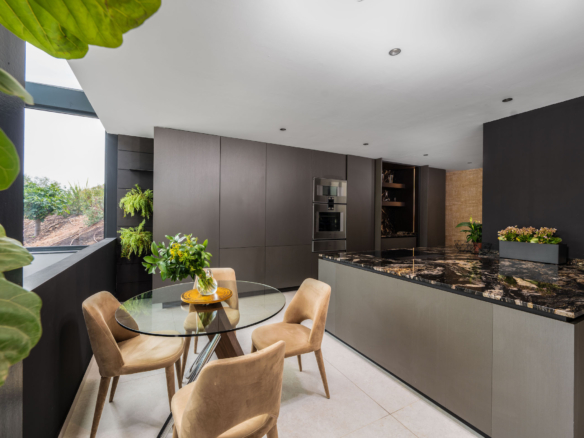 For sale 🏡 Contemporary Villa – Turnkey 🏌️‍♂️ Marbella Club Golf Resort 🌿 Gated