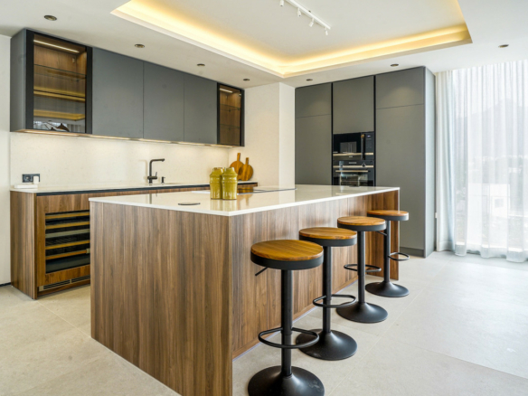 Nueva Andalucía – 5B Modern villa  – Turnkey