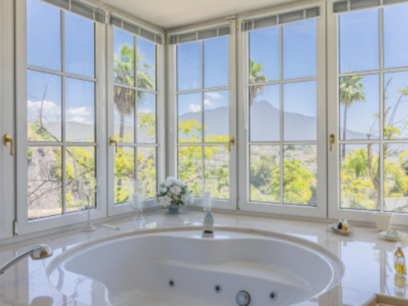 Benahavis  – 4B Luxury Villa – Sea Views