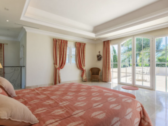 Benahavis  – 4B Luxury Villa – Sea Views
