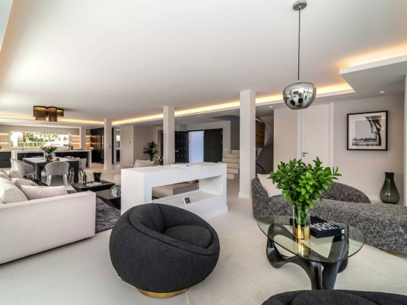 Puerto Banus  – 7B villa – Gated -Turn key