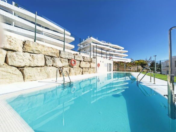 Estepona – New 3B Penthouse – Sea Views -Turnkey