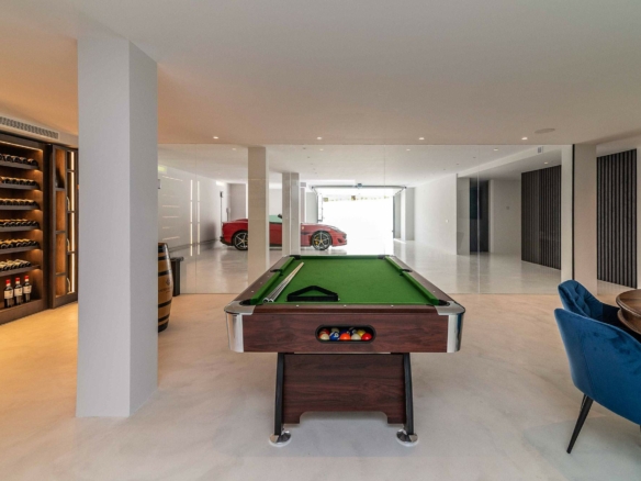 Puerto Banus  – 7B villa – Gated -Turn key