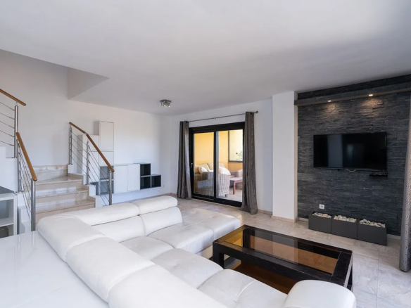 Bargain – Estepona – 3B Duplex Penthouse –  Sea views
