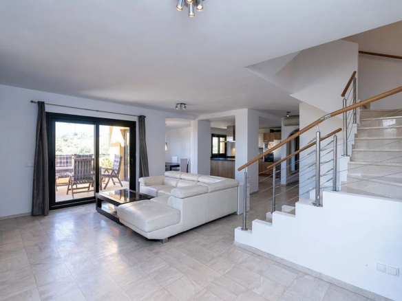 Bargain – Estepona – 3B Duplex Penthouse –  Sea views