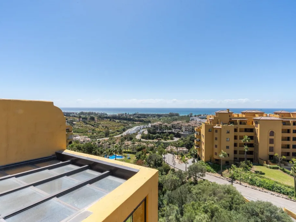 Bargain – Estepona – 3B Duplex Penthouse –  Sea views