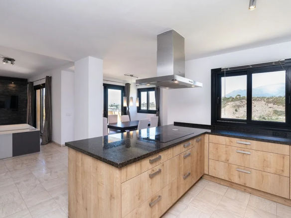 Bargain – Estepona – 3B Duplex Penthouse –  Sea views